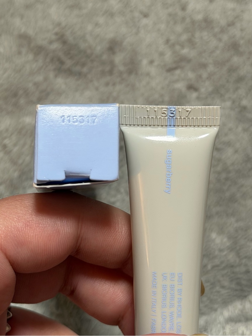 RHODE Mecca Exclusive Peptide Lip Treatment in Sugarberry🫐 - Picture 5 of 5